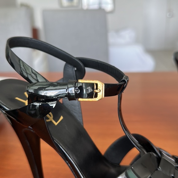 Saint Laurent - Picture 5 of 8